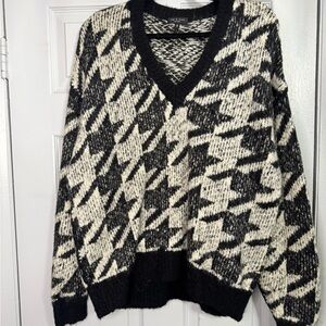 rag & bone Black and Cream V-Neck Sweater